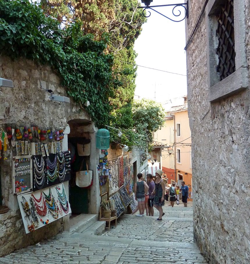Grisia Street
